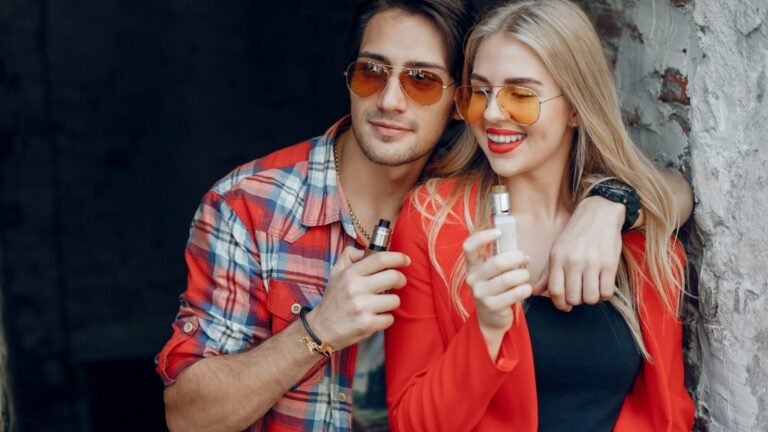 Zodiac Signs That Fall in Love Instantly